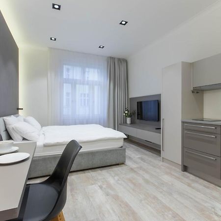 Lampi Aparthotel Прага Экстерьер фото