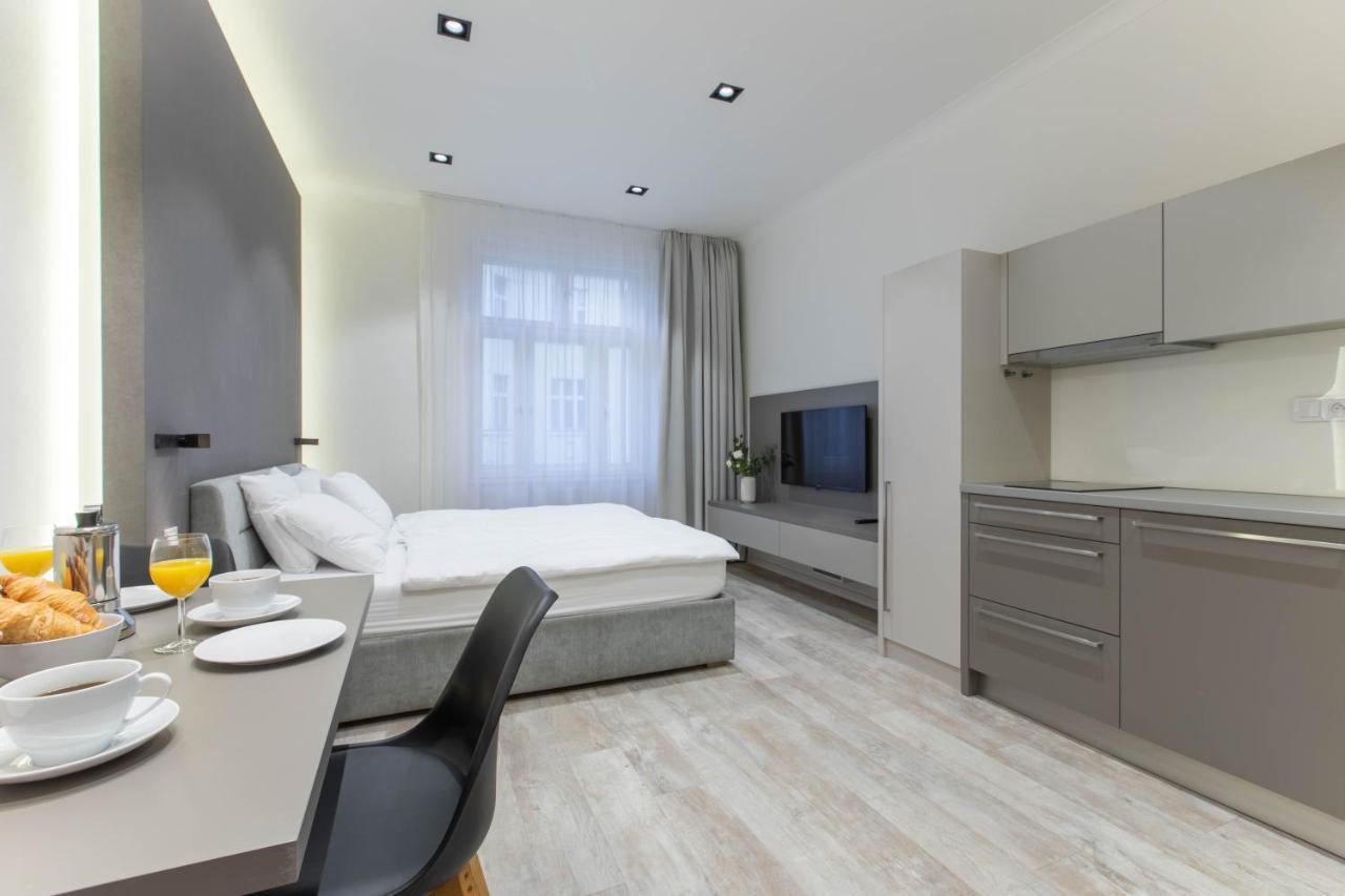 Lampi Aparthotel Прага Экстерьер фото