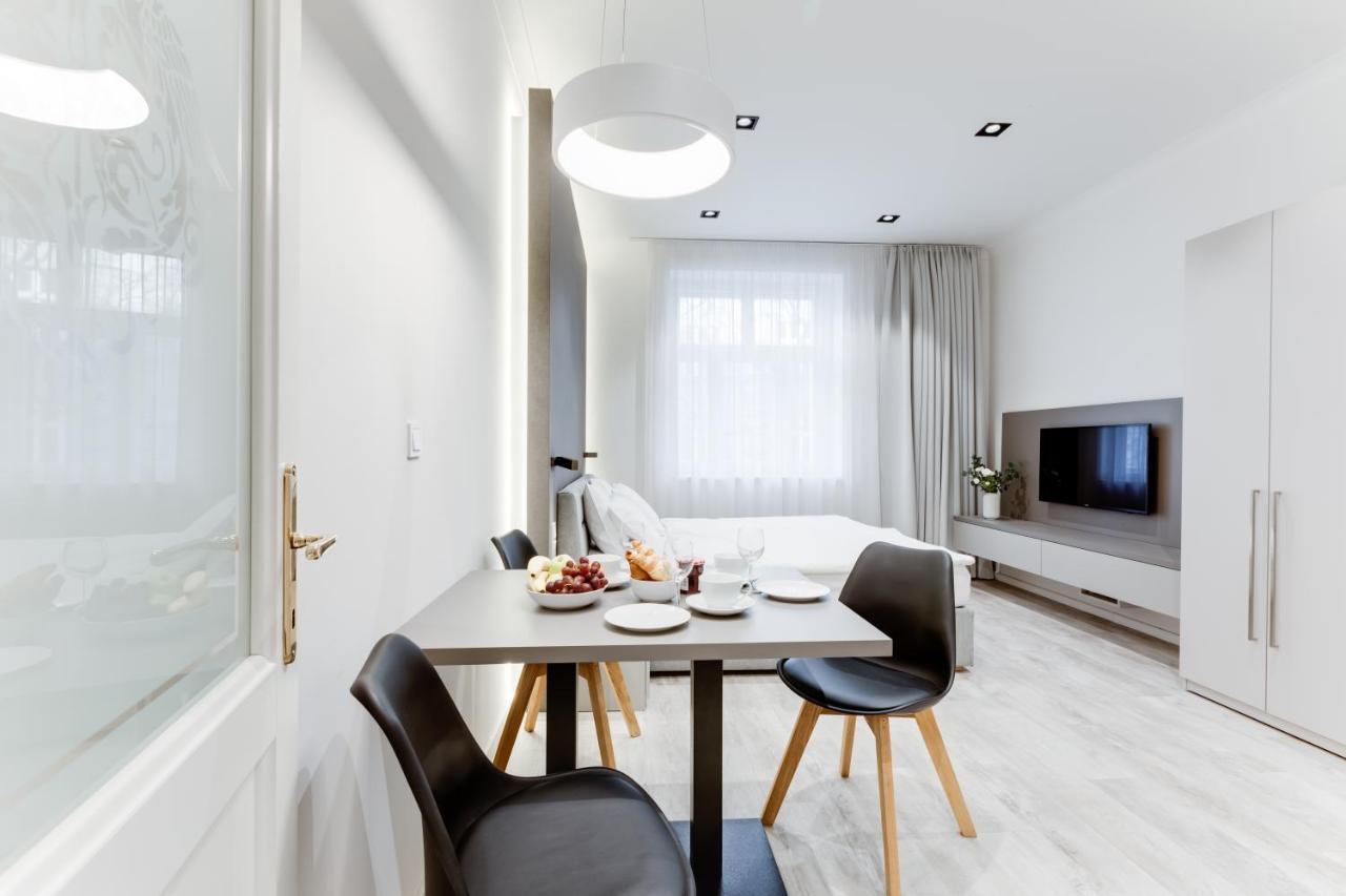 Lampi Aparthotel Прага Экстерьер фото