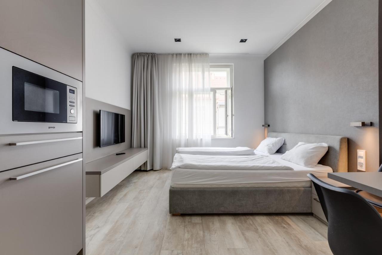 Lampi Aparthotel Прага Экстерьер фото